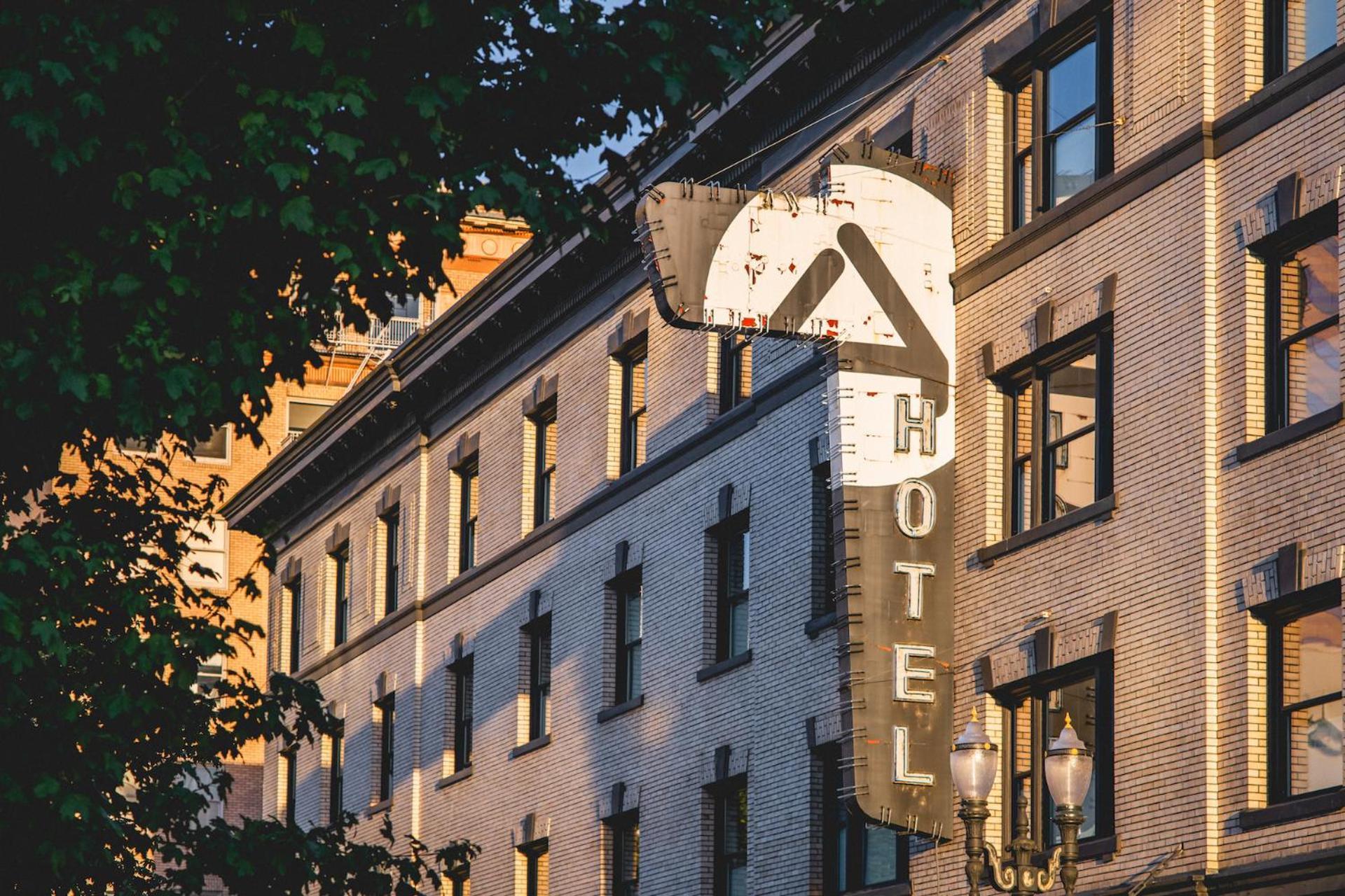 The Clyde By Kasa 3*